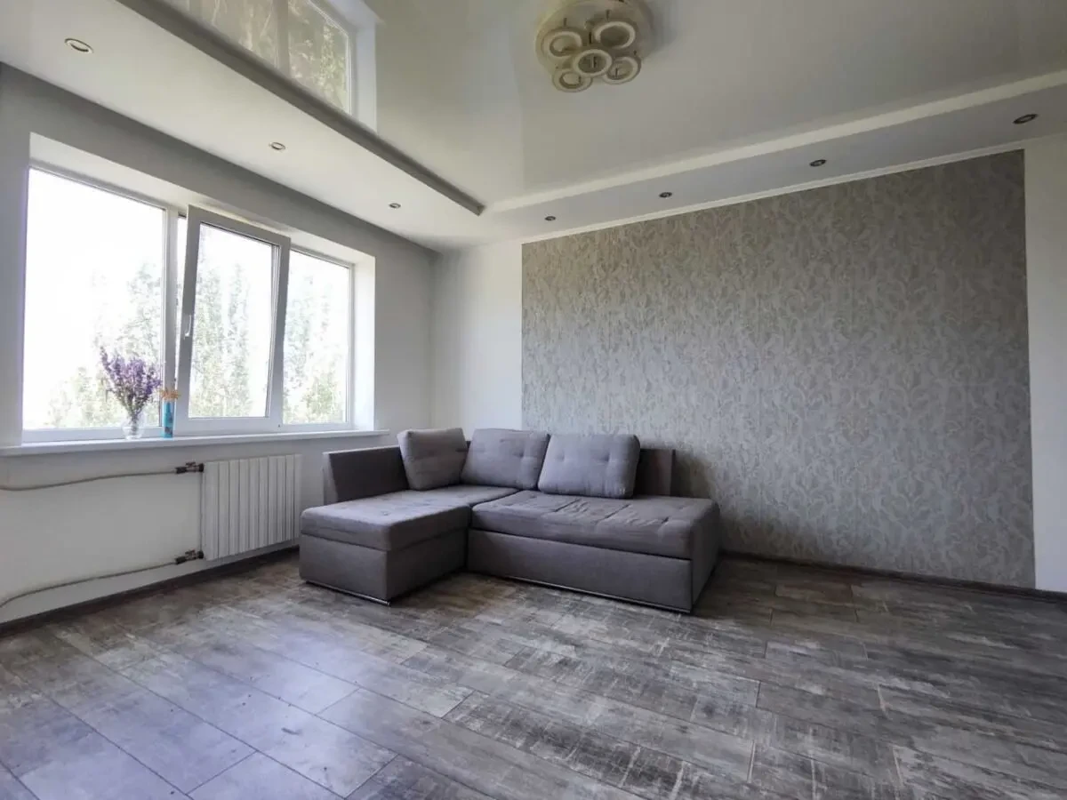 продам 3 комнатную квартиру Победа