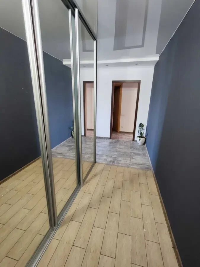 продам 3 комнатную квартиру Победа 9