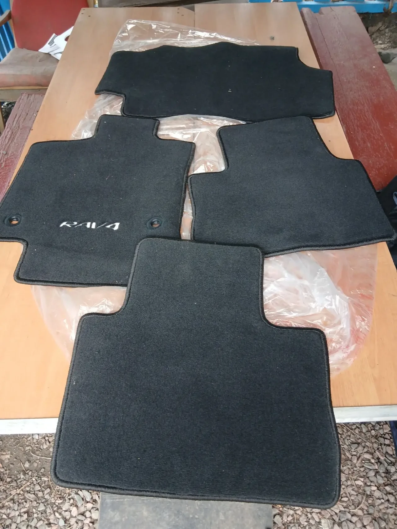 Автомобільні ворсові килимки для Toyota RAV4