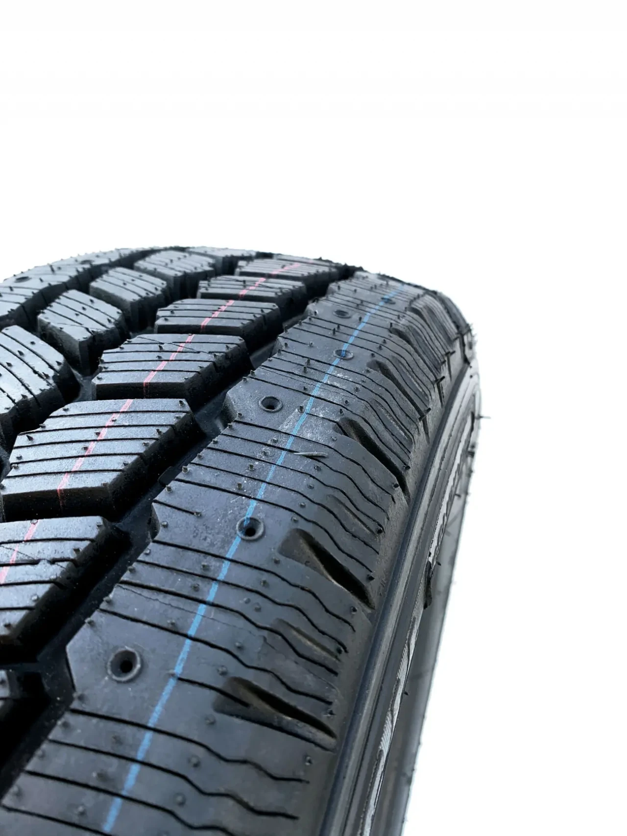 Шини зимові 215/65 R16C резина зимова 109/107R AGIS-SNOW GAL-GUM 3