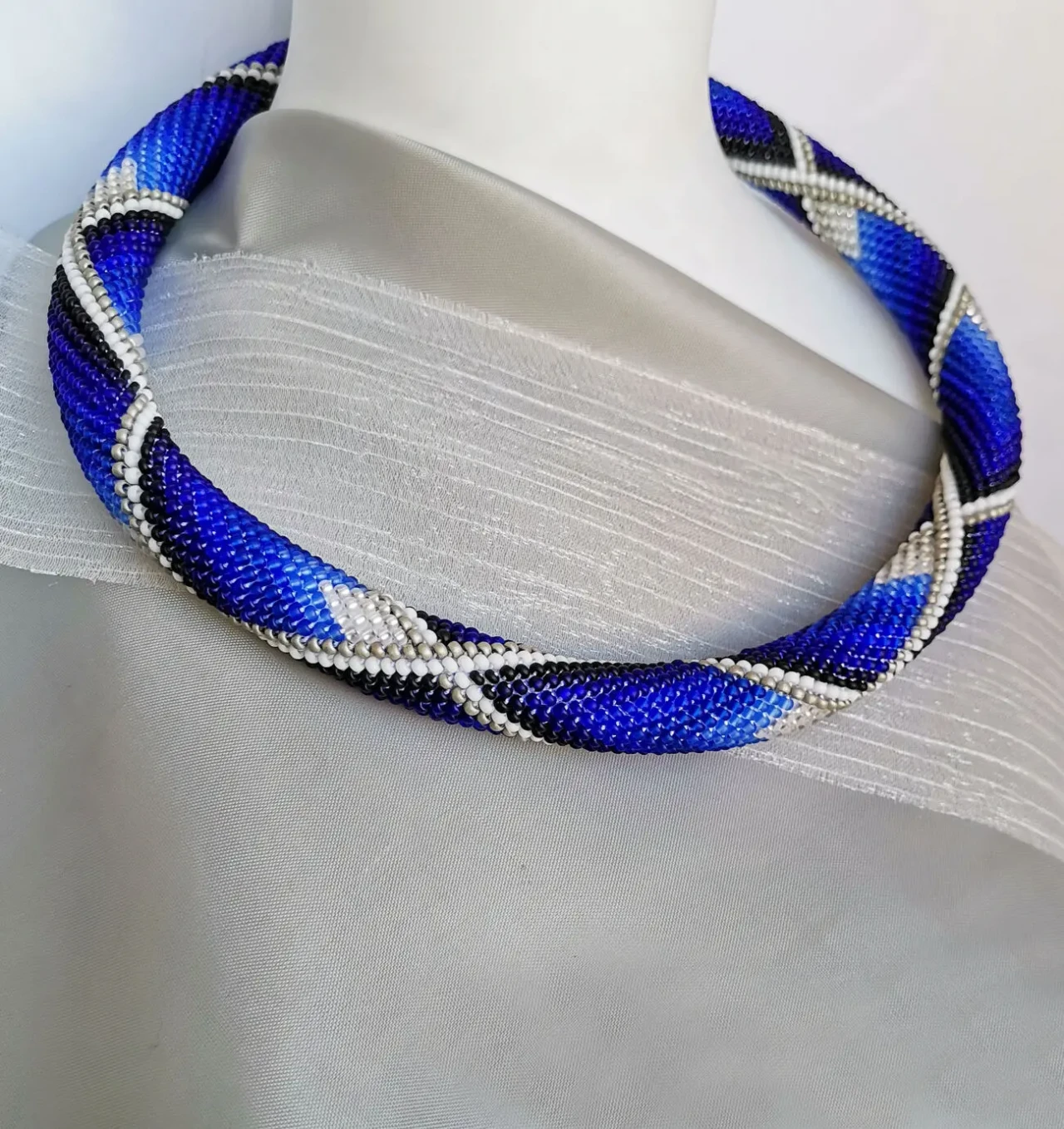 Прикраса із бісеру кольє-джгут Ультрамарин 5