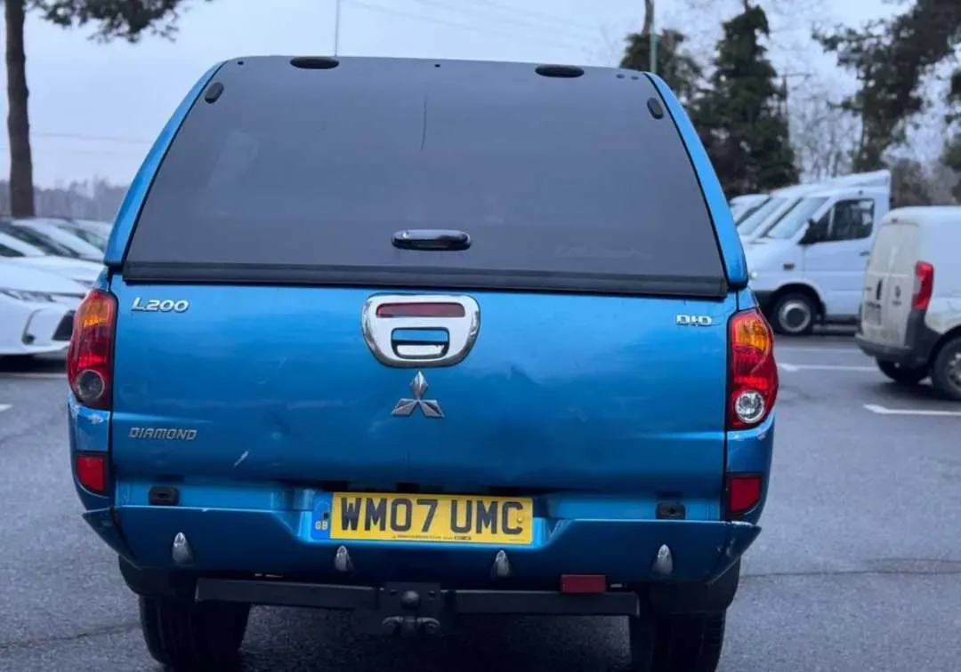 Mitsubishi L200 2,5 Diesel 4