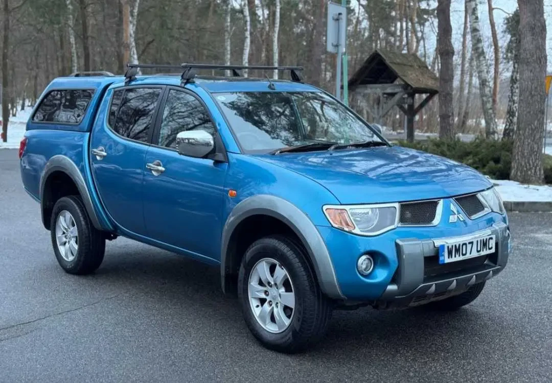 Mitsubishi L200 2,5 Diesel 10
