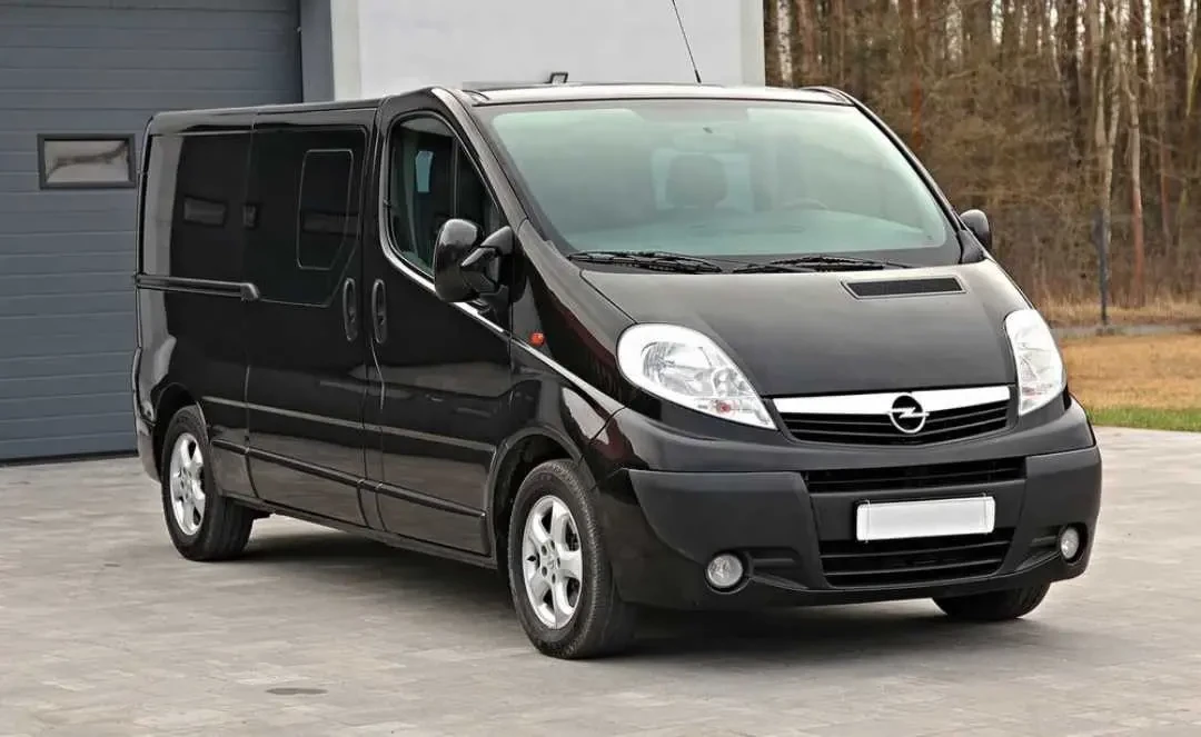 Opel Vivaro 2,5 Diesel 3