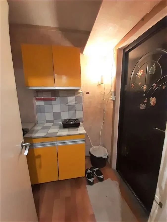 Пр.Б.Хмельницького, кінцева 136й маршрутки, продам 1к.кв Торг. 7