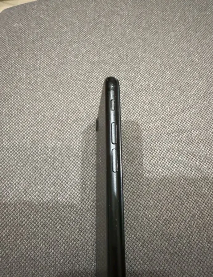 iPhone 7 32GB black 3