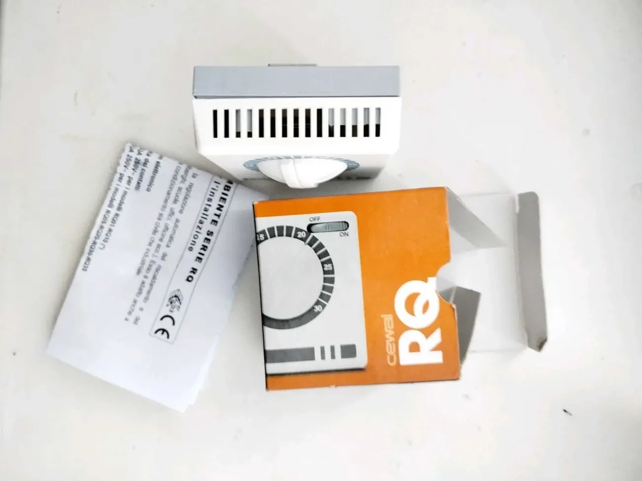 Терморегулятор CEWAL RQ 01