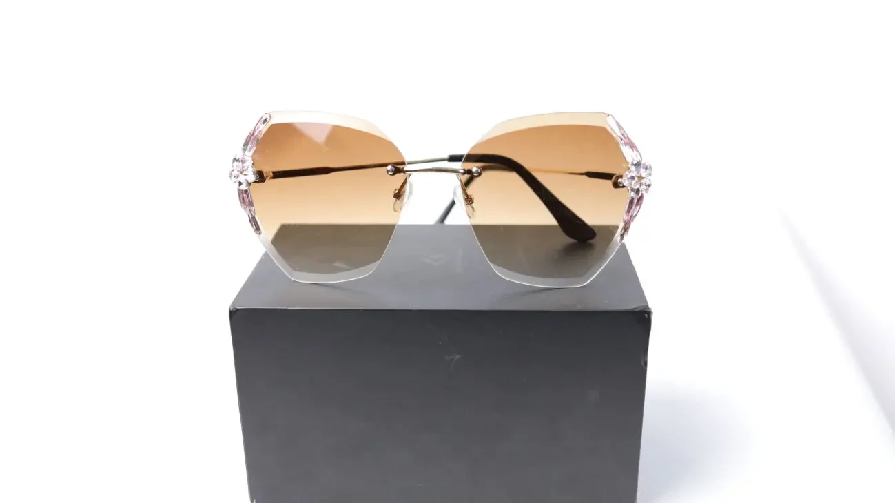 Окуляри сонцезахисні, Miraton Lamour 2