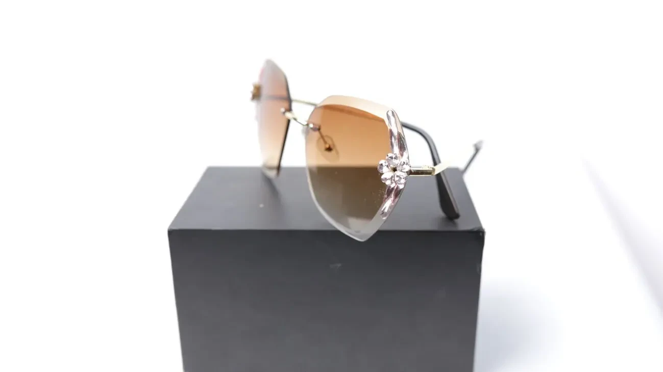 Окуляри сонцезахисні, Miraton Lamour 3