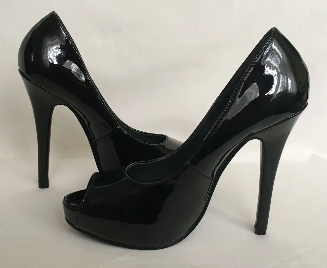 Нові босоніжки на шпильці і платформі розмір 39 5