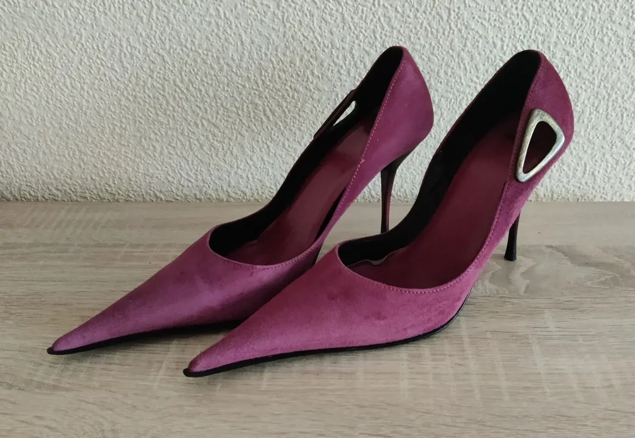 Шкіряні замшеві туфлі човники довгоносі NADHI розмір 38