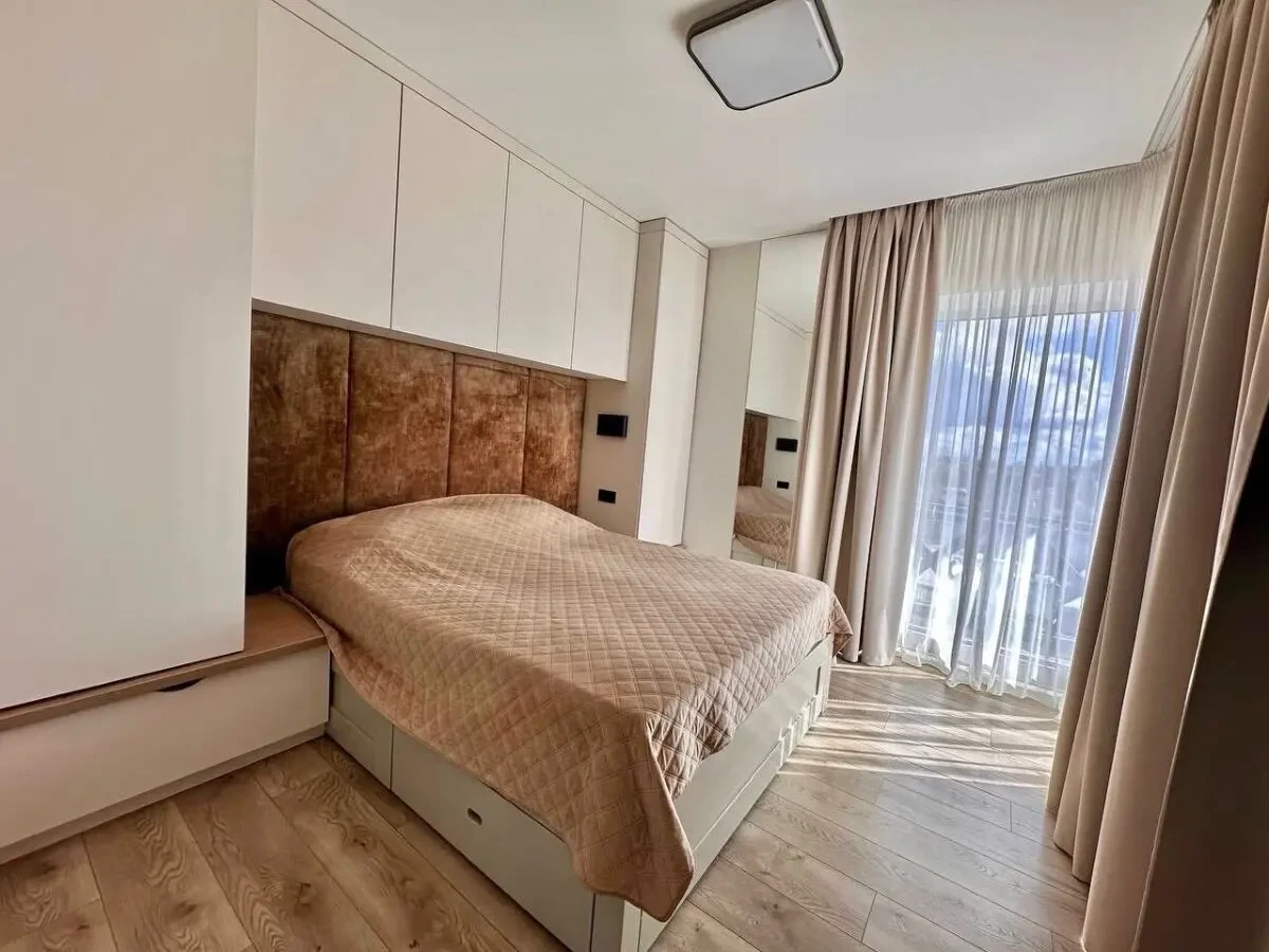 Продаж квартири в КЛУБНОМУ будинку з мансардою 6