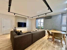 Продаж квартири в КЛУБНОМУ будинку з мансардою