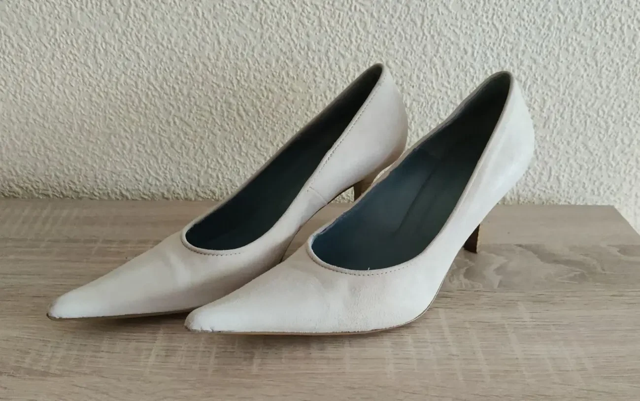 Шкіряні туфлі човники довгоносі Young Time by Olip розмір 38