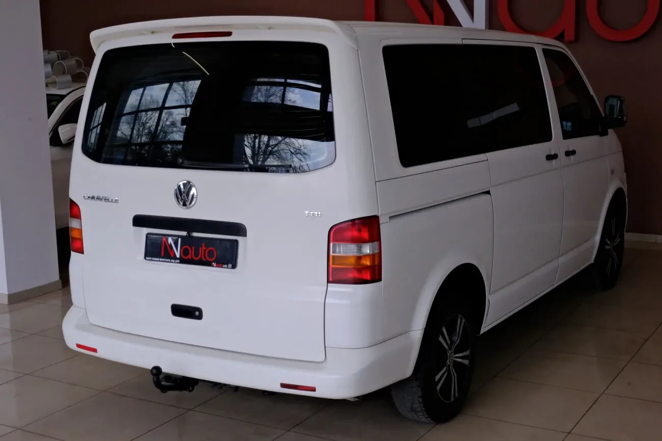 Volkswagen Caravelle 5