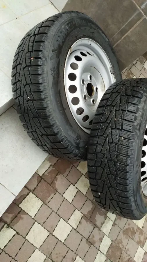 Roadstone WinGuard WinSpike SUV 215/65 R16 102T XL б/у Харьков