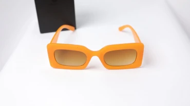 Сонцезахисні окуляри прямокутні чорні / трендові унісекс