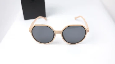 Сонцезахисні окуляри бежеві тренд сезону