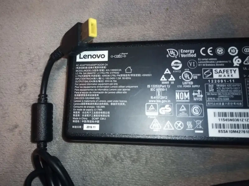 Блок питания Lenovo 135W 2