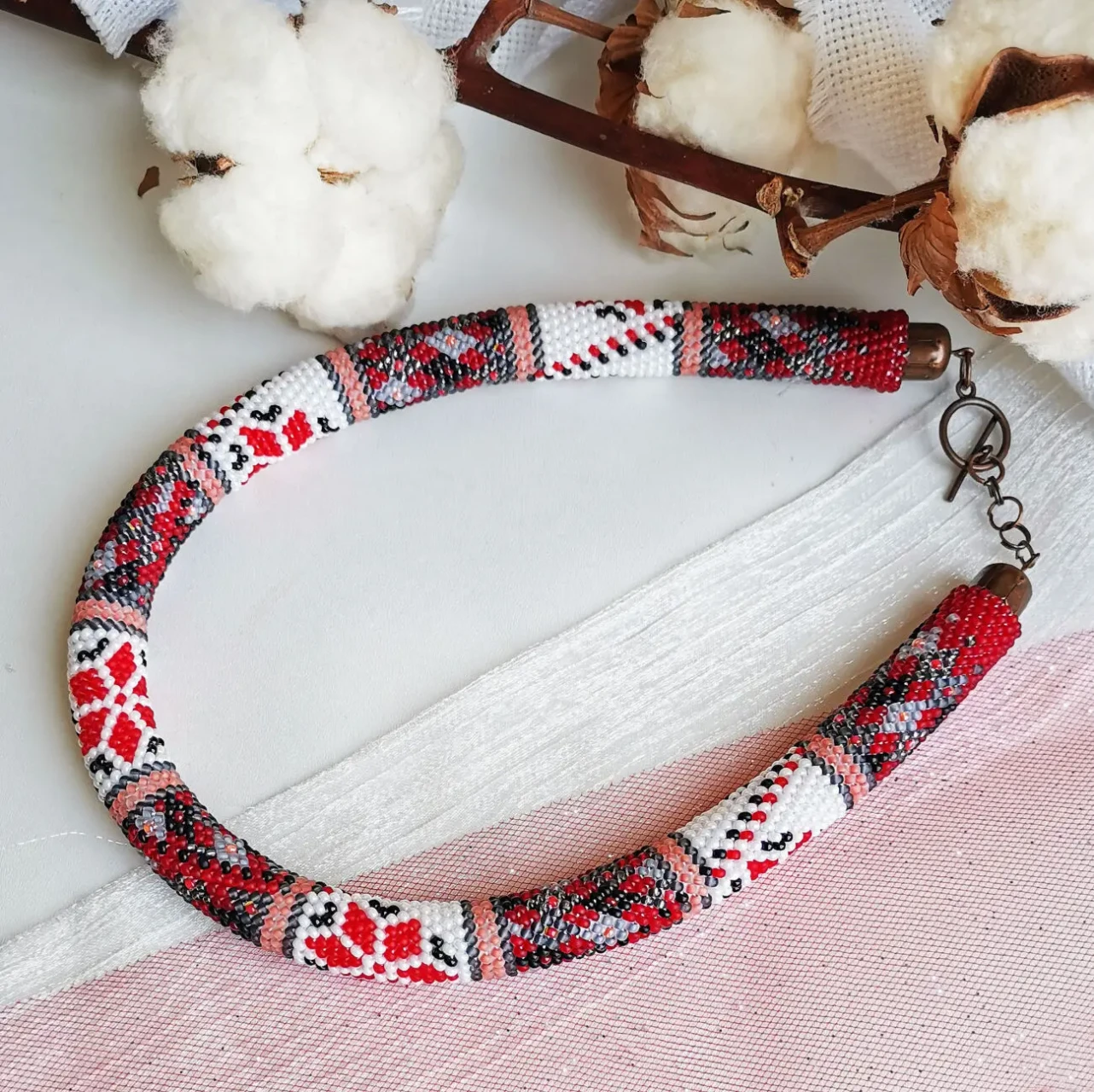 Прикраса із бісеру кольє-джгут Зірка надії 3