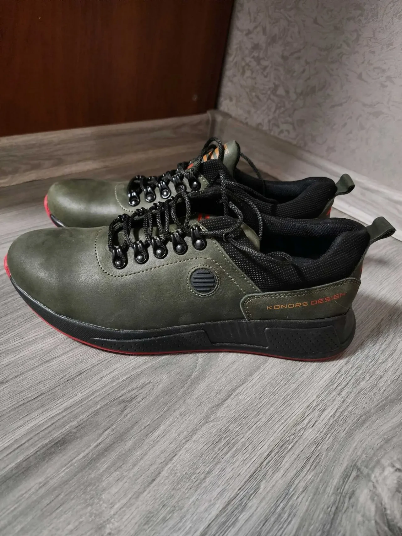 Чоловічі кросівки konors / кросівки хакі 3