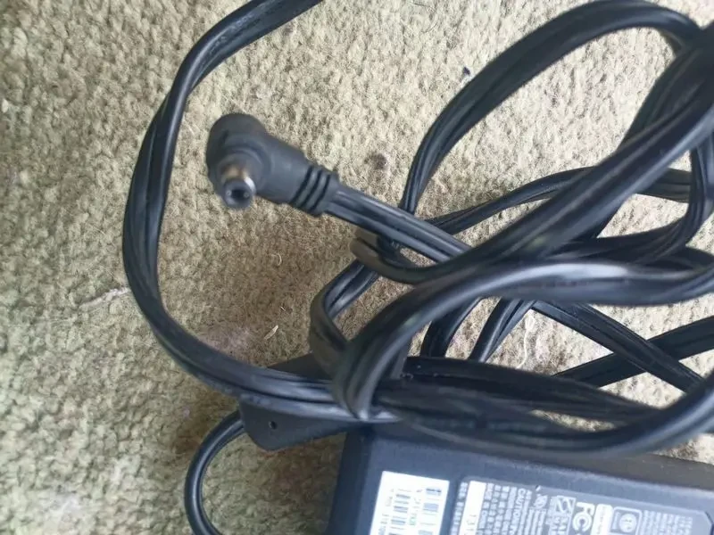 Блок питания  VeriFone SM09001A 2