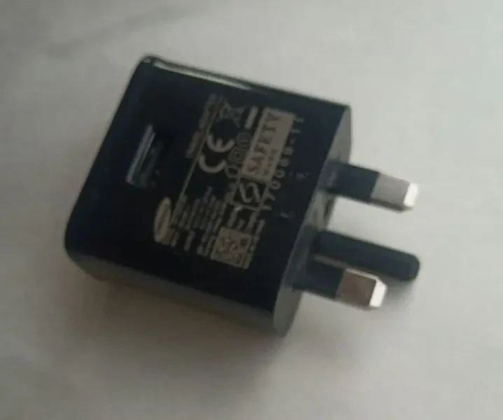 Зарядное устройство EP-TA20UBE 2