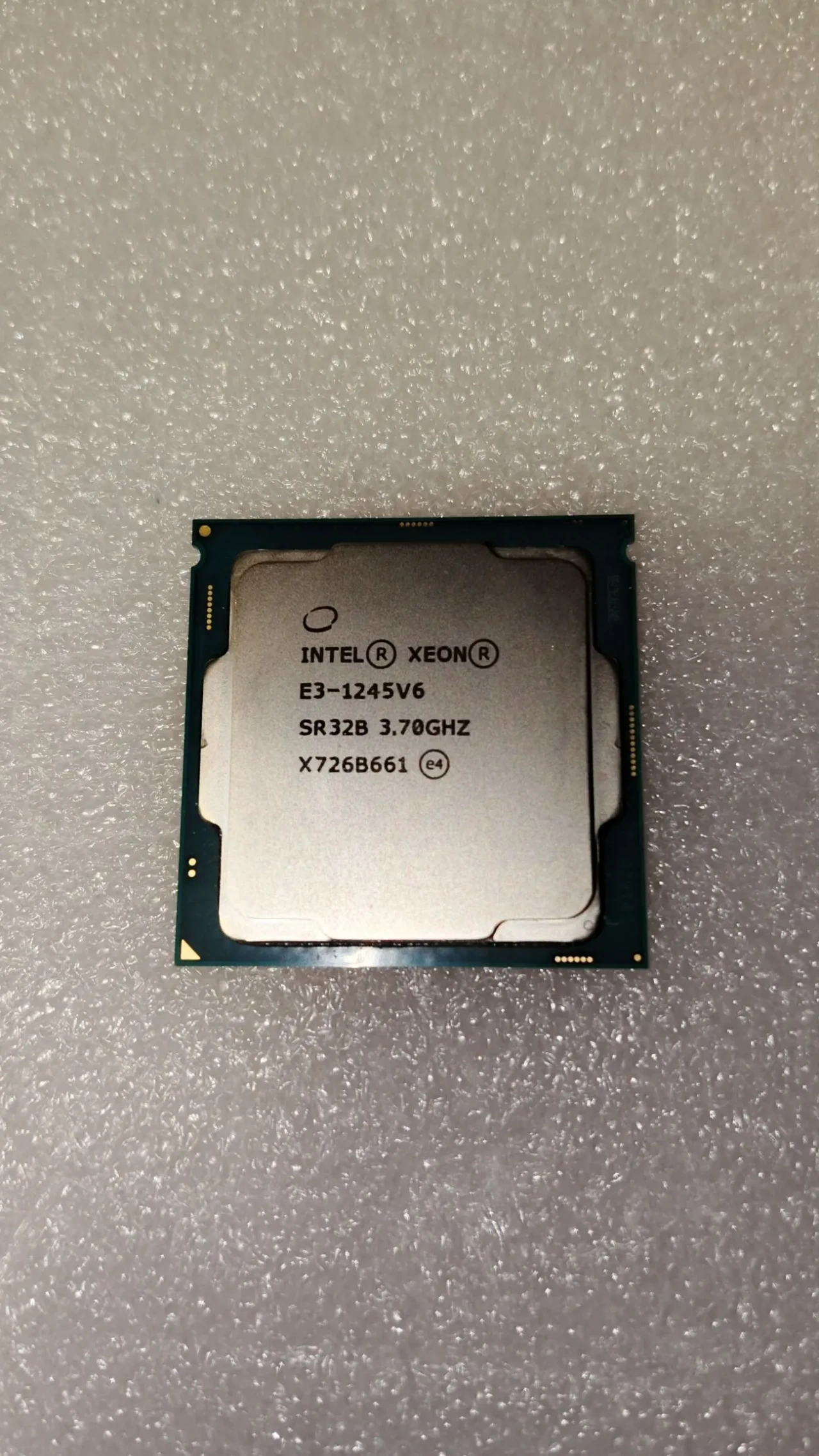 Процессор Intel Xeon E3-1245 V6 (S1151) (как i7 7700 )