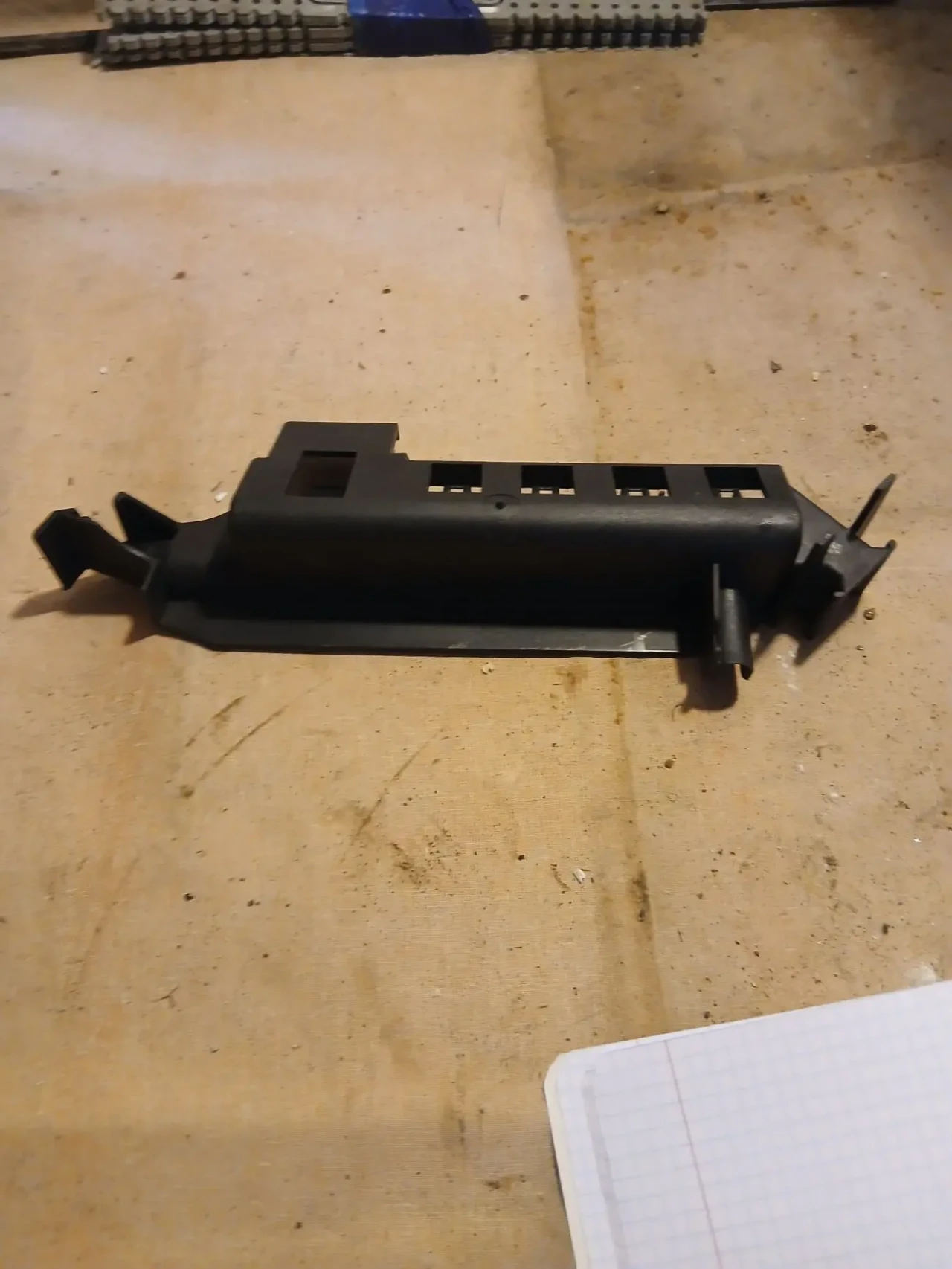 Блок запобіжників Монтажний блок Audi 100с4 4