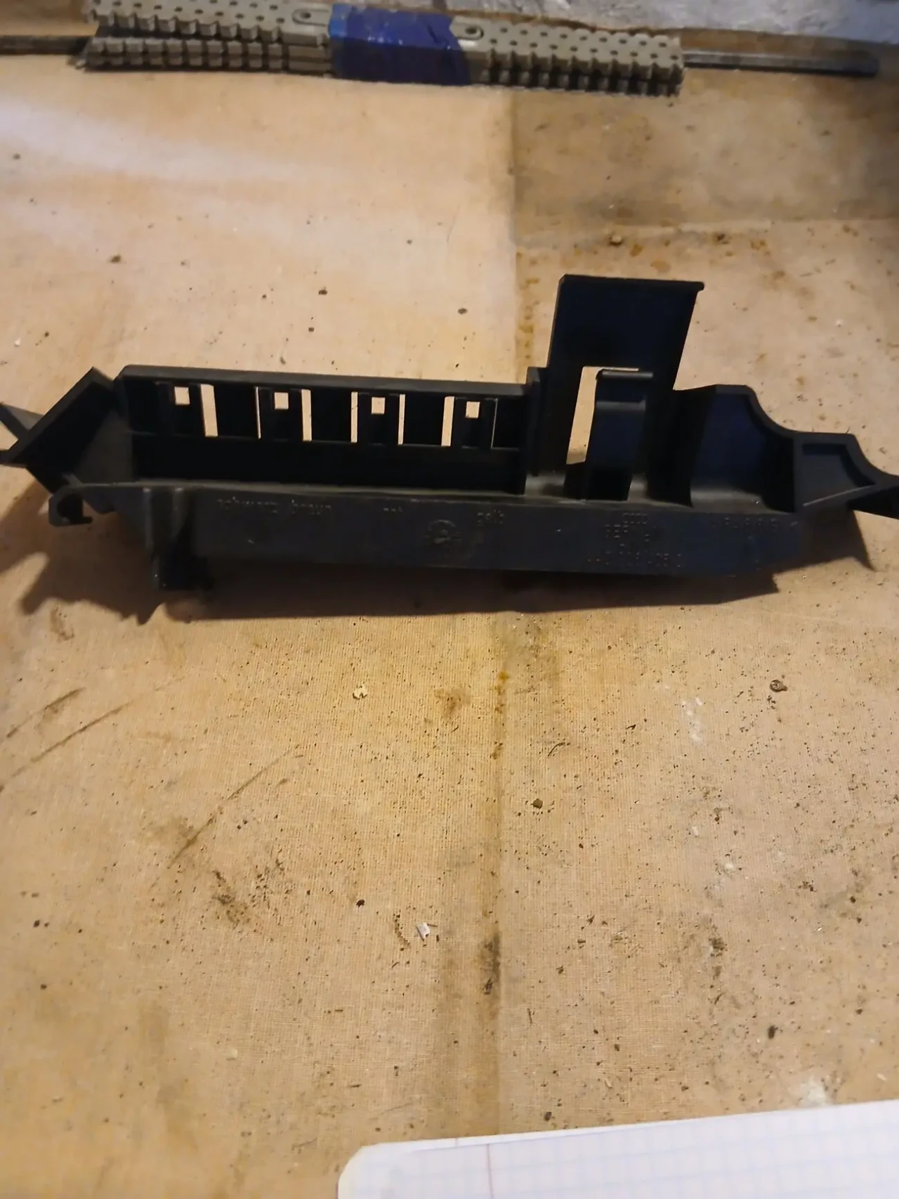 Блок запобіжників Монтажний блок Audi 100с4 3