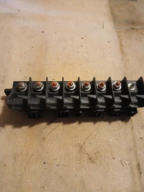 Блок запобіжників Монтажний блок Audi 100с4