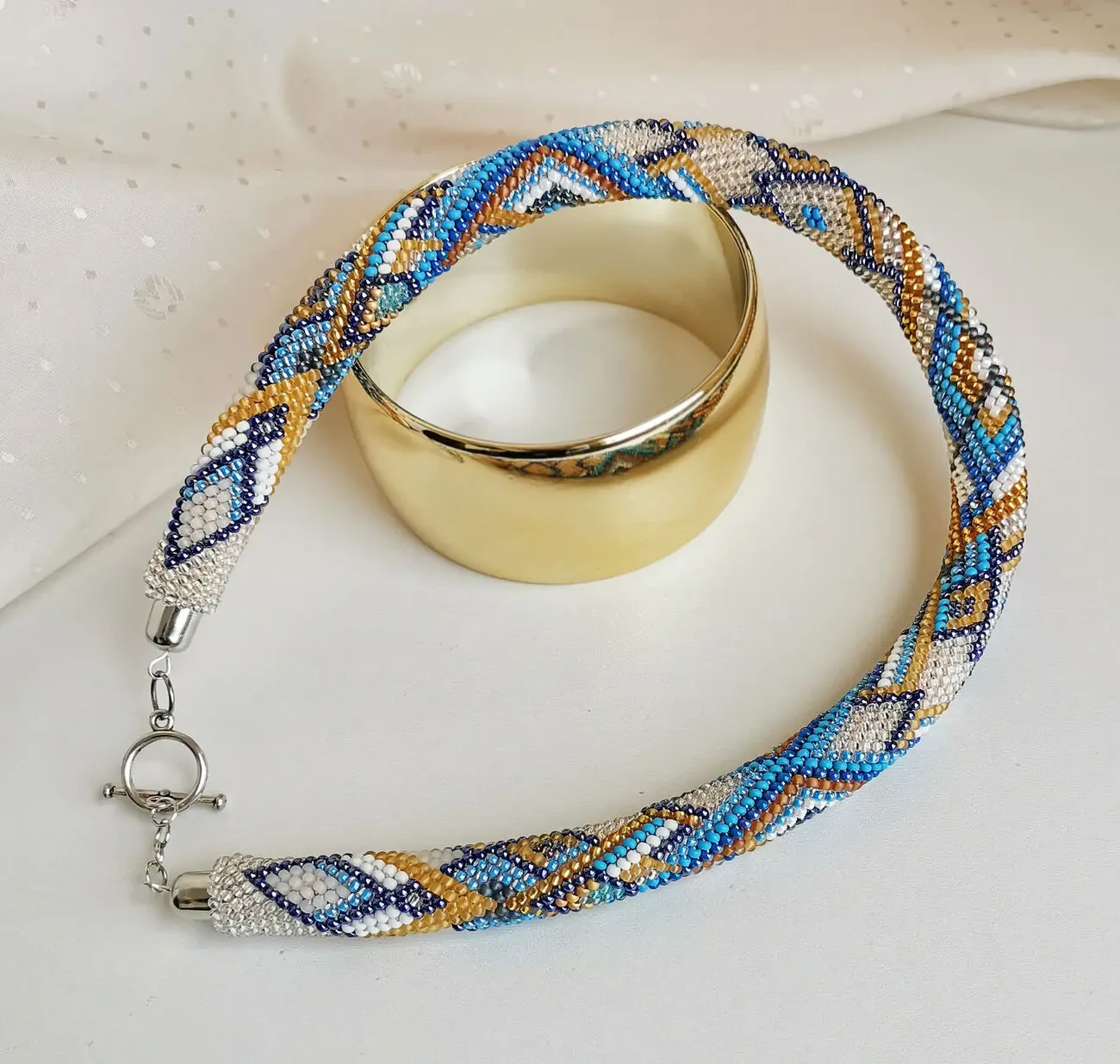 Прикраса із бісеру кольє-джгут Лазурне сяйво 7