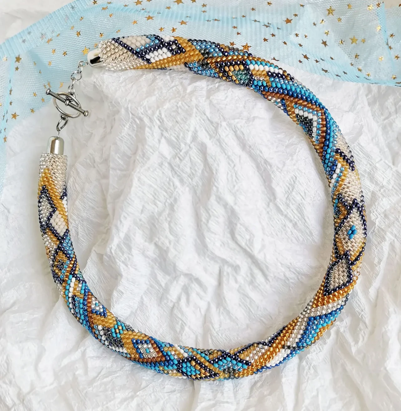Прикраса із бісеру кольє-джгут Лазурне сяйво 10