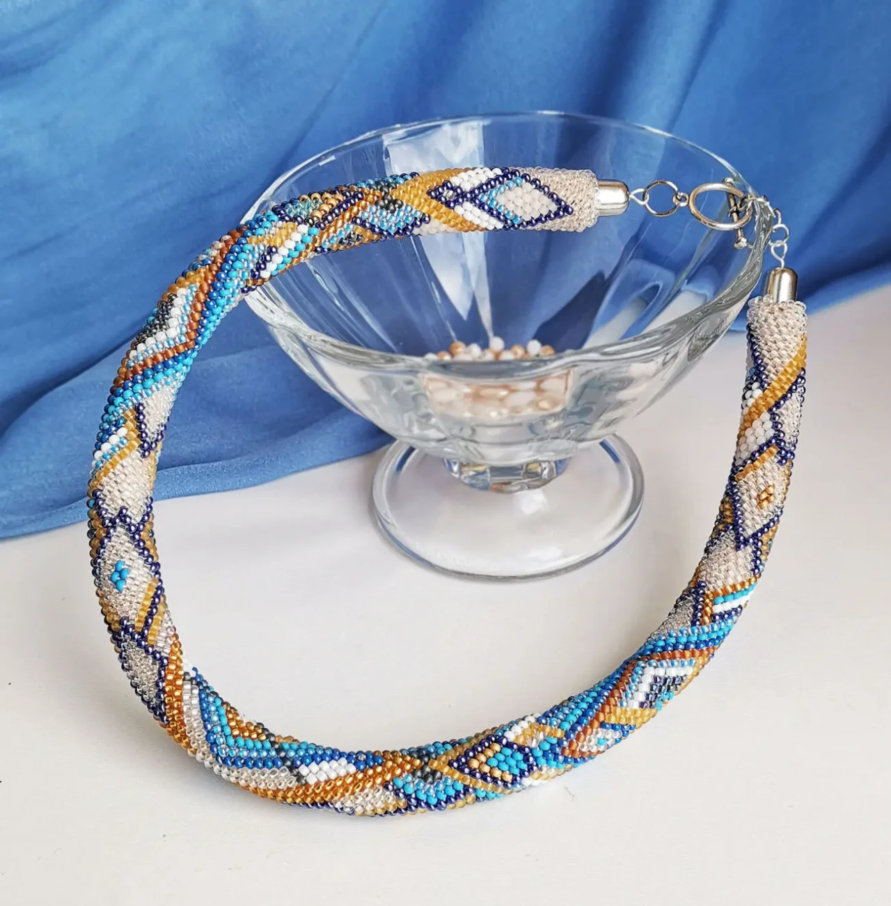 Прикраса із бісеру кольє-джгут Лазурне сяйво 5