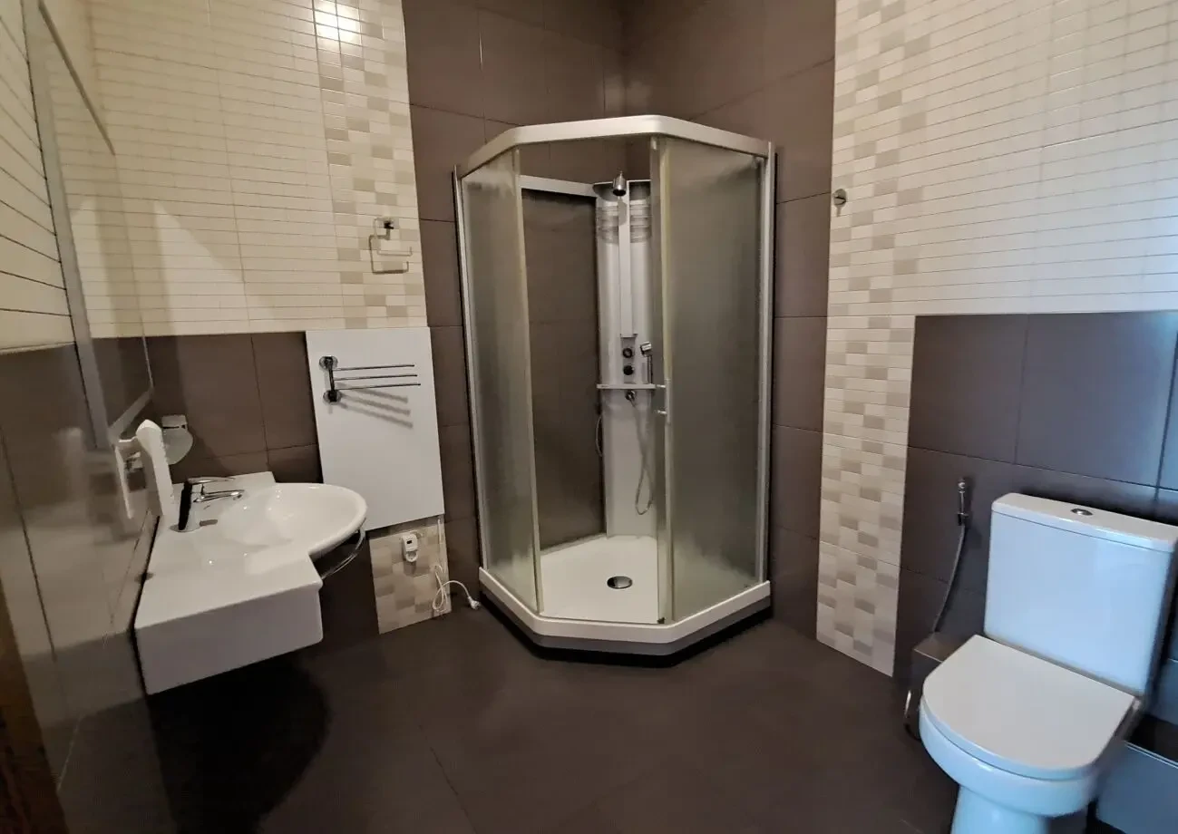 офіс в оренду 900 м2, Печерськ. Метро, укриття, опалення, власник 7