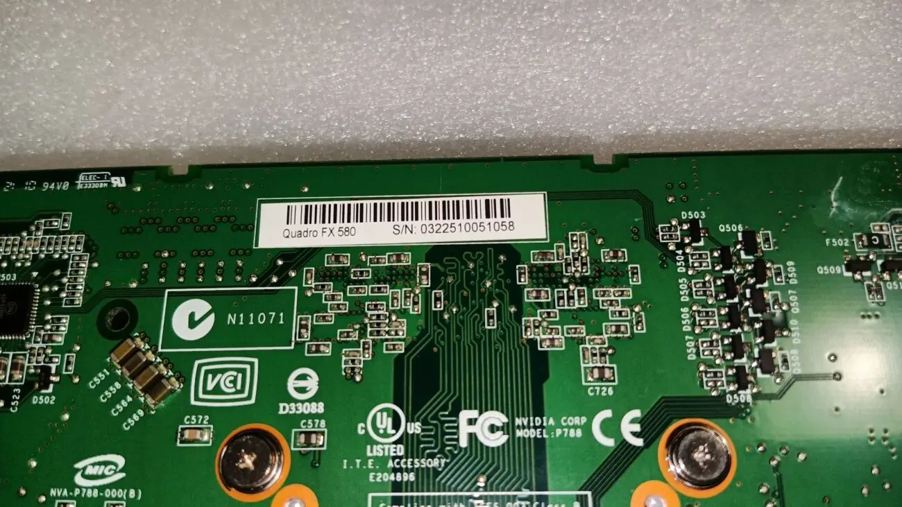 Видеокарта Nvidia Quadro FX 580 (512Mb / GDDR3 / 128 bit / 32 CUDA) 3