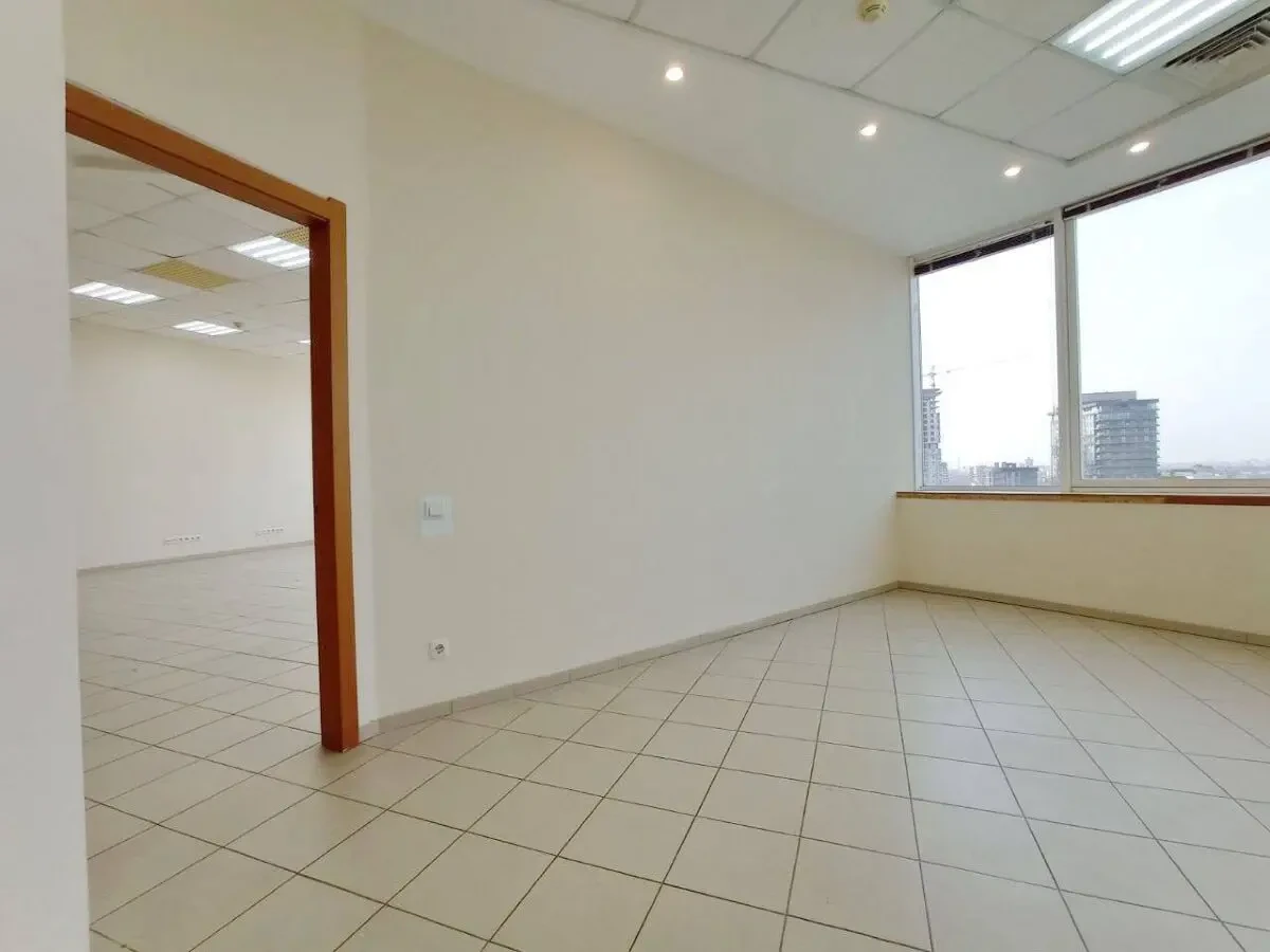 сдам офисное помещение в центре Днепра 3