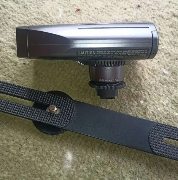 Вспышка Sony HVL-10NH 5