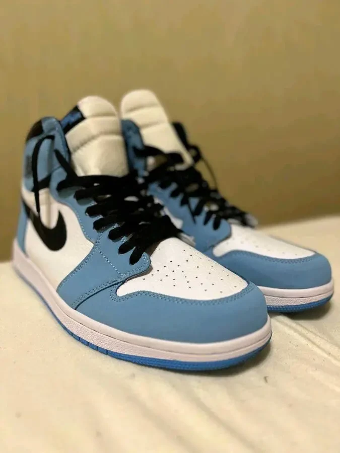 Продам Кросівки чоловічі Jordan 1 Retro originals 45 розмір