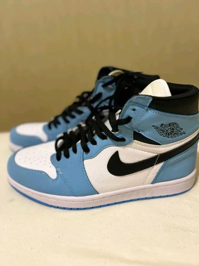 Продам Кросівки чоловічі Jordan 1 Retro originals 45 розмір 4