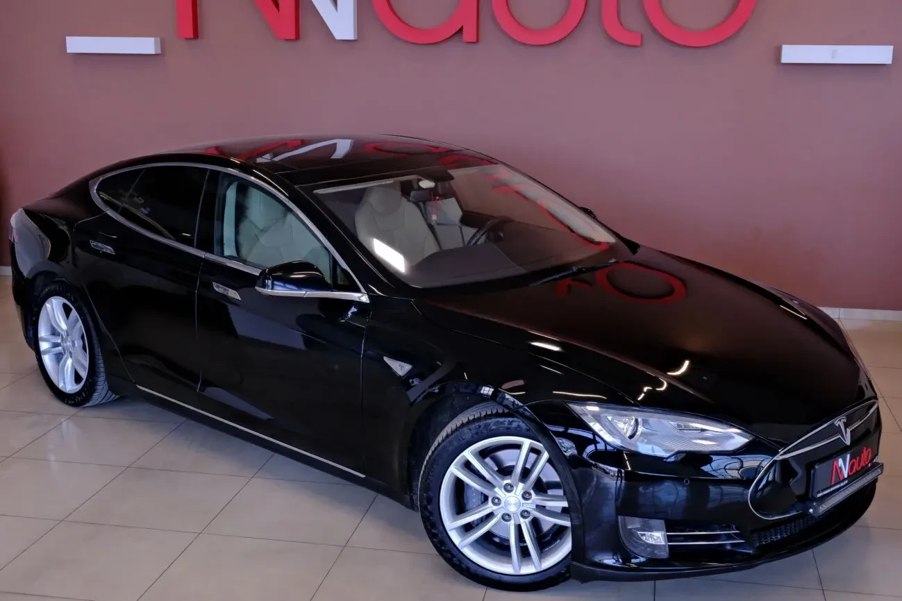 Tesla Model S P85 4