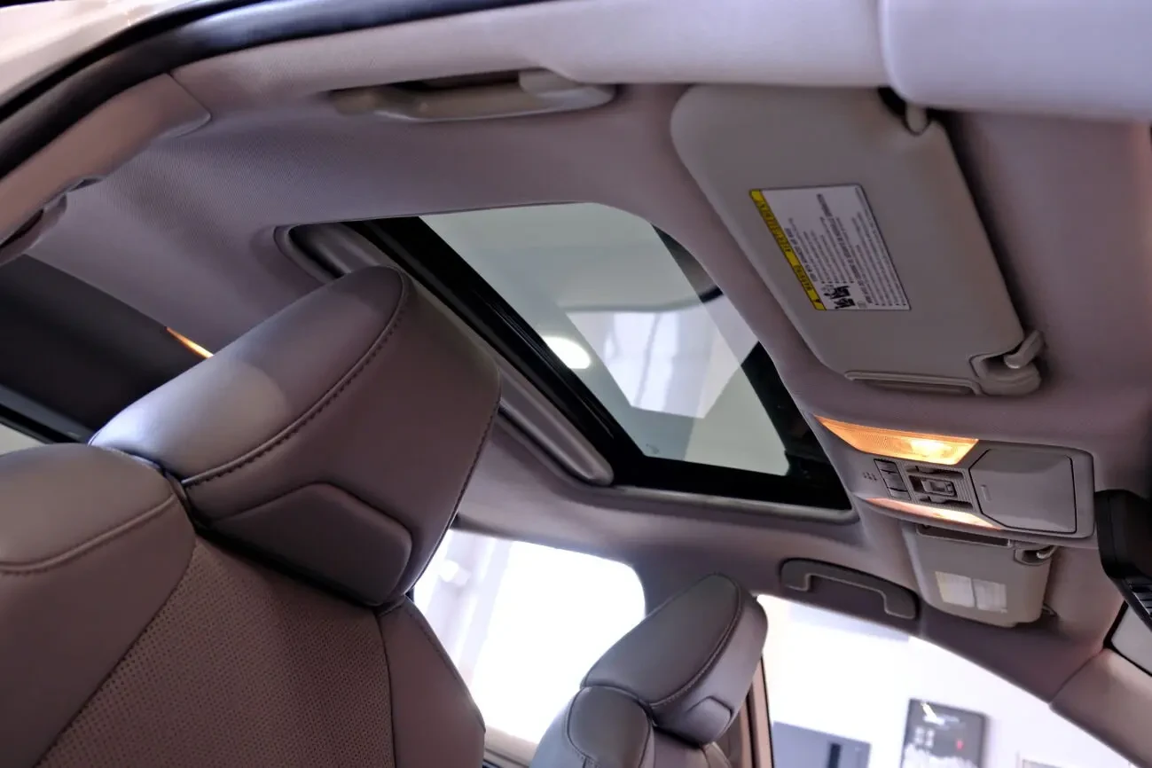 Toyota RAV4 Hybrid AWD 8