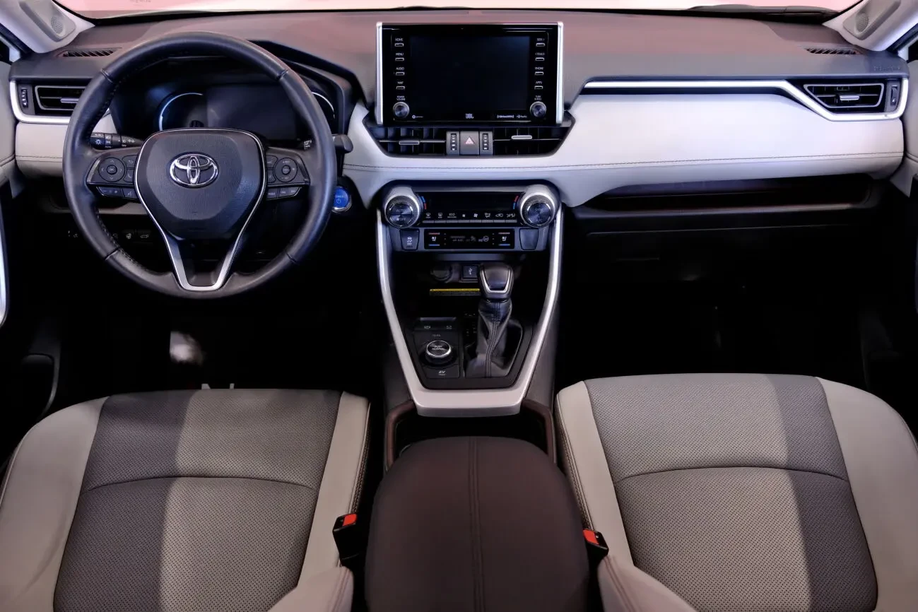 Toyota RAV4 Hybrid AWD 7