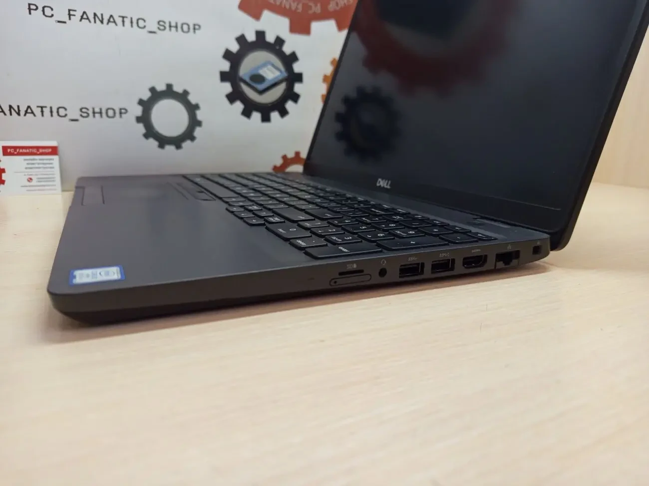 Dell Latitude 5500 15 Core i5-8365u/DDR4 8Gb/NVMe 256Gb/FHD IPS/42Wh 7