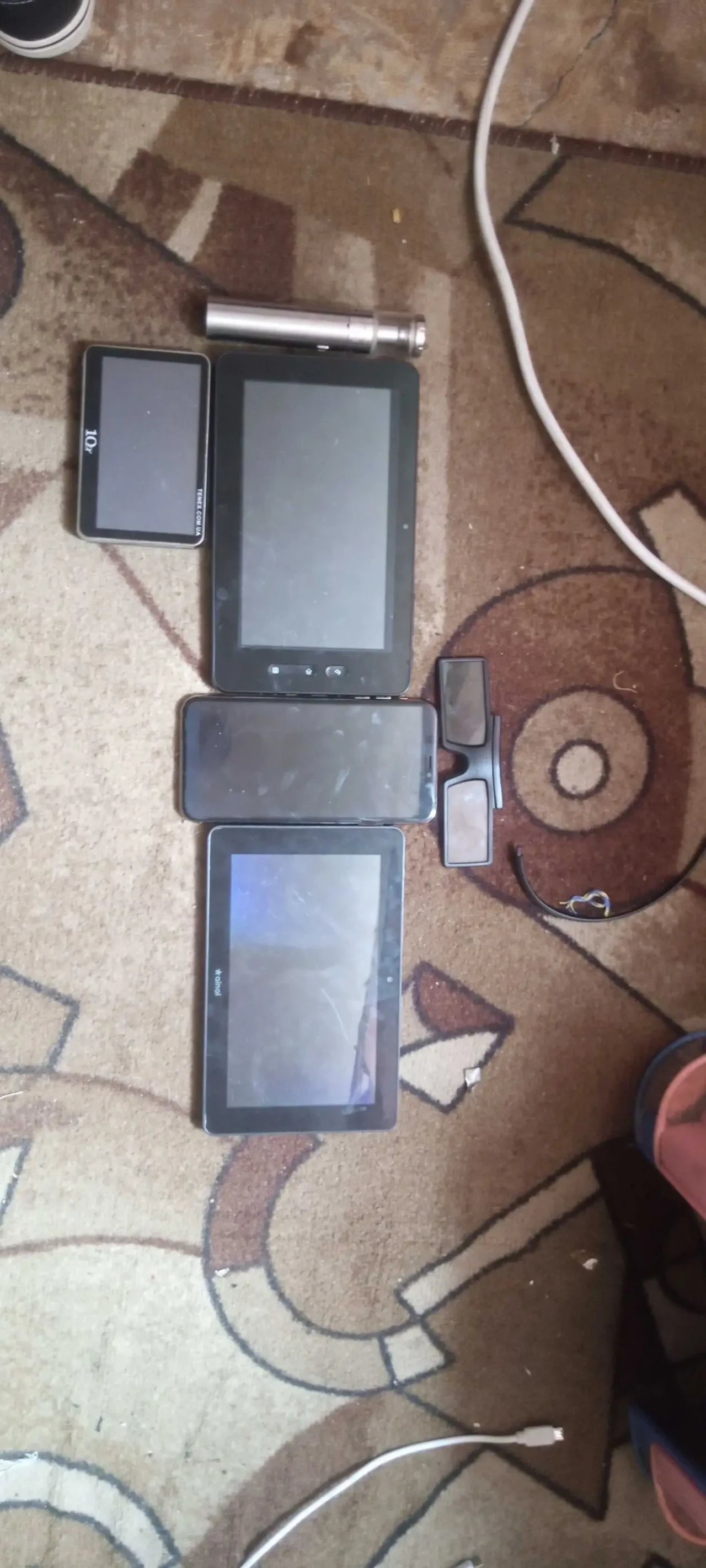 2 робочих планшета клон iPhone 11 pro max требует дисплей 3d очки sams 3