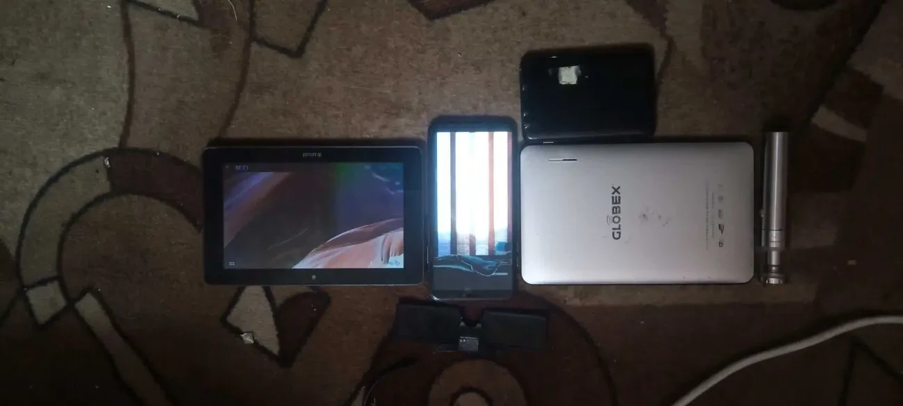 2 робочих планшета клон iPhone 11 pro max требует дисплей 3d очки sams