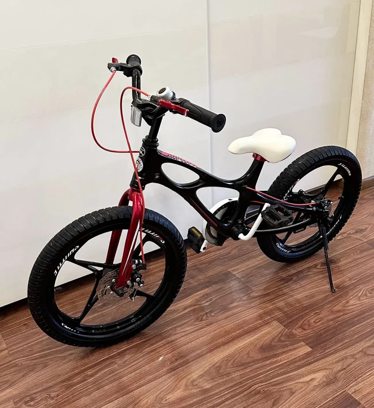 Дитячий велосипед Royal Baby Space Shuttle 18