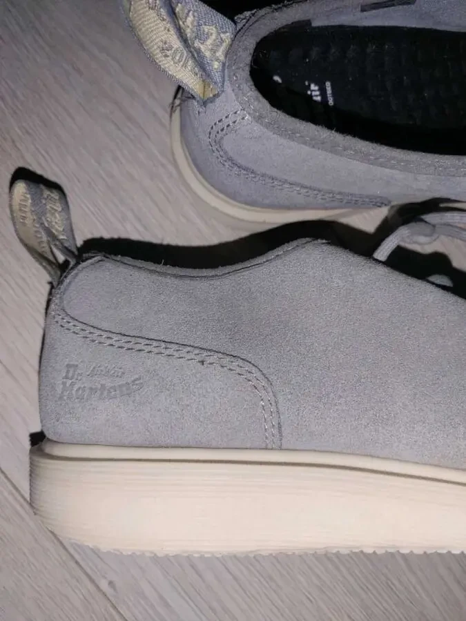 dr.Martens 9