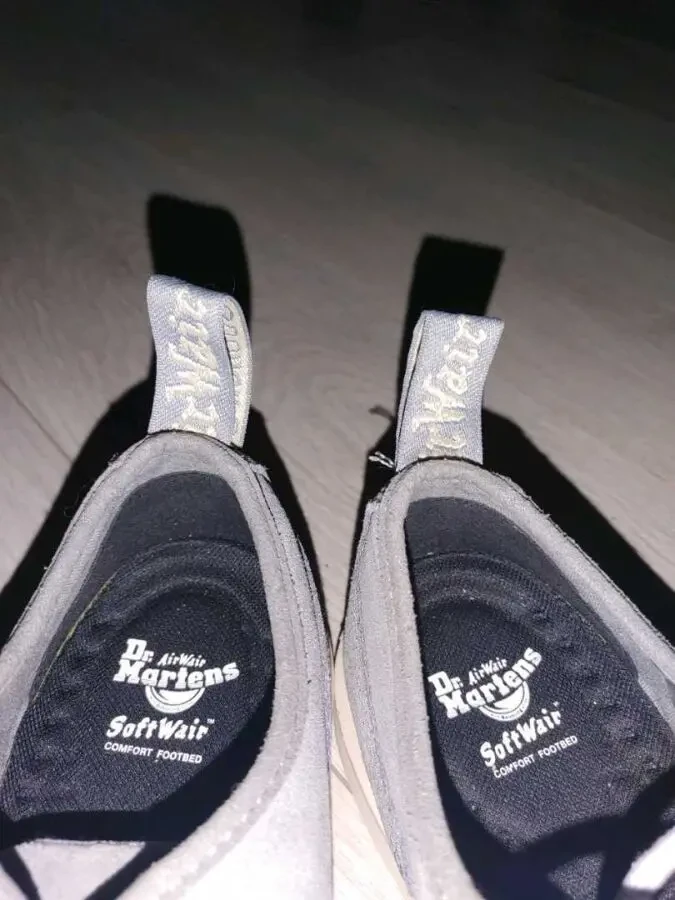 dr.Martens 8