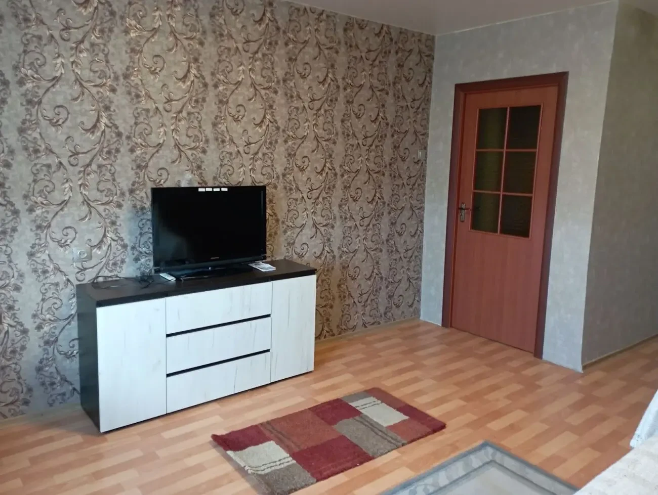 Сдам 1-ком Левый Берег мебель, ремонт. Срочно